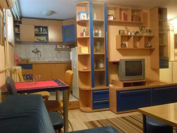 Apartment Fontana Beograd Ngoại thất bức ảnh