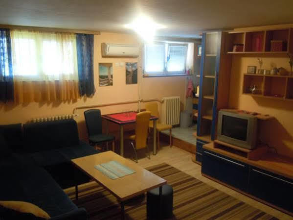 Apartment Fontana Beograd Ngoại thất bức ảnh